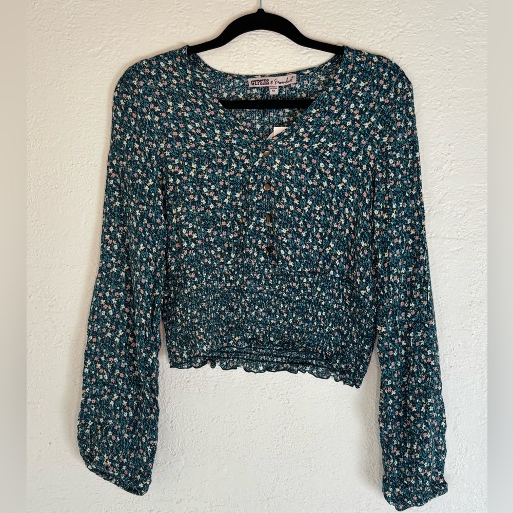 NWT Gypsies & Moondust Women's floral print shine smocked top